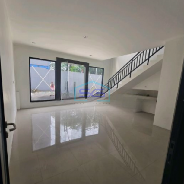 Disewakan Gudang + Kantor 2 Lantai Daan Mogot Dekat Bizpark Jakarta Barat-2