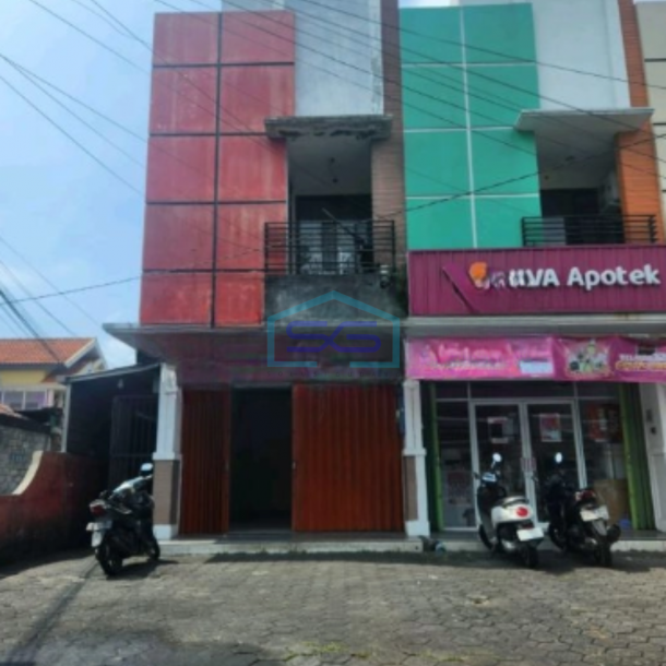 Disewakan Ruko Banyumanik Strategis, Siap Cari Cuan, Jalan Raya Karangrejo, Kota Semarang Luas Bangunan  220 m²-1