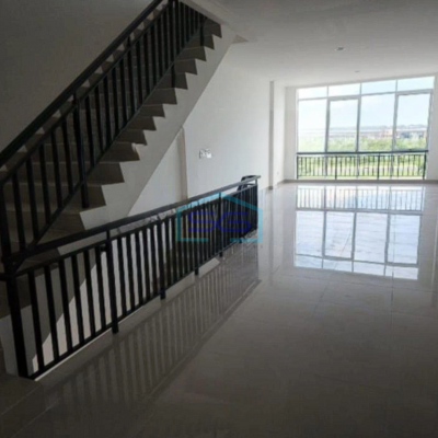 Disewakan Termurah Ruko La Riviera Jakarta Utara 3 Lantai LB 203m2