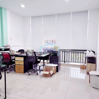 Disewakan Termurah Ruko Full Furnished Pik Jakarta Utara Bangunan 4 Lantai LB 270m2