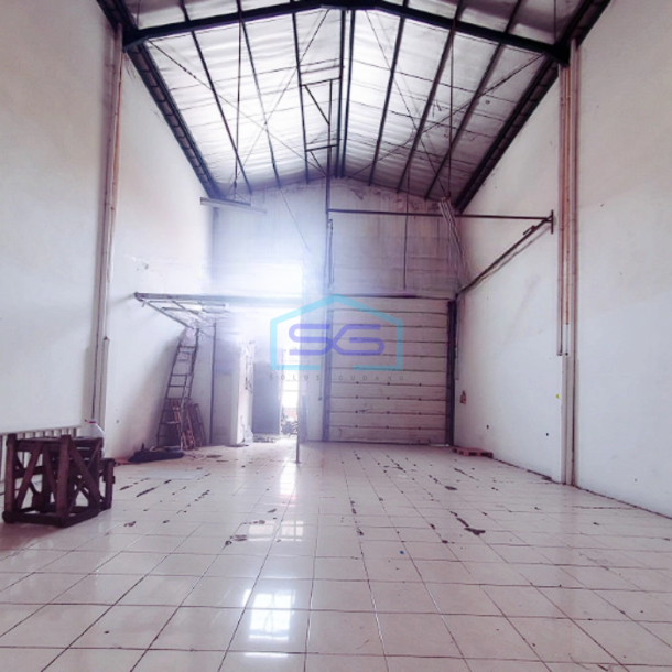 Disewakan Murah Gudang Sedayu Bizpark Cakung Jakarta Timur Luas 9x18 162m2 Lantai Keramik-1