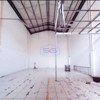Disewakan Murah Gudang Sedayu Bizpark Cakung Jakarta Timur Luas 9x18 162m2 Lantai Keramik-3