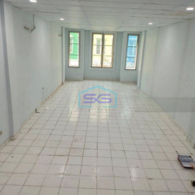 Disewakan Ruko 4 Lantai di Bandengan Jakarta Utara LB 270m2