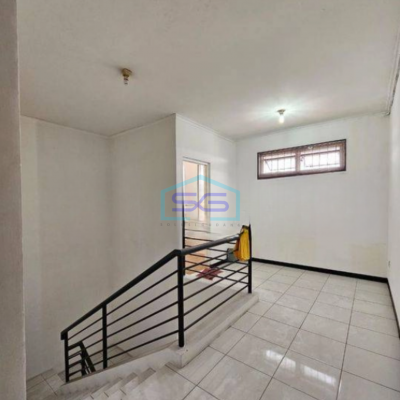 Dijual Cepat Ruko Fluorite Gading Serpong Tangerang 3 Lantai Kondisi Bagus