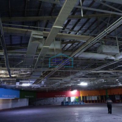 Disewakan Ruang Usaha Area Parkir Luas Lokasi Strategis Lokasi Waru Sidoarjo