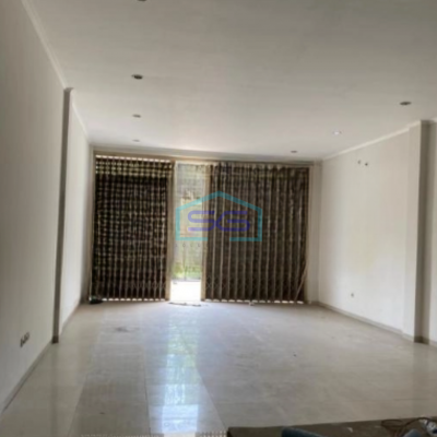 Disewakan Ruko 3 Lantai Luas Bangunan 198 m² Lokasi Rungkut Surabaya