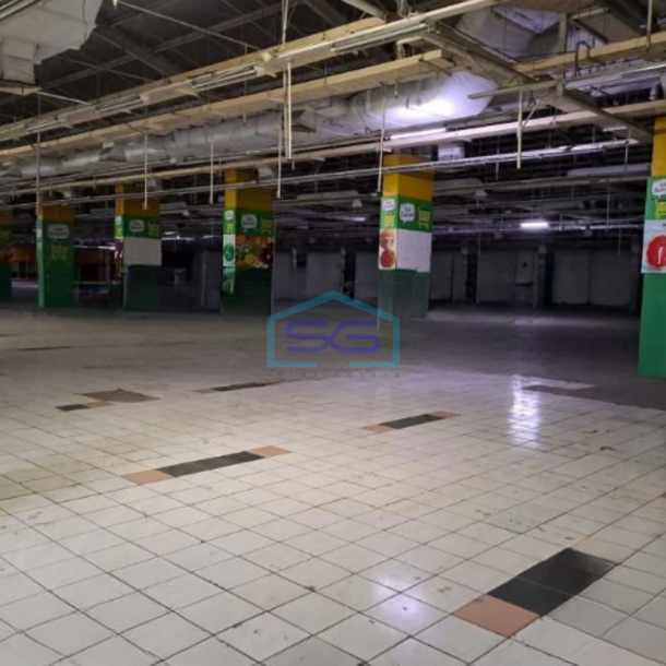 Dijual  Ruang Usaha Area Parkir Luas Lokasi Strategis di Waru Sidoarjo-1
