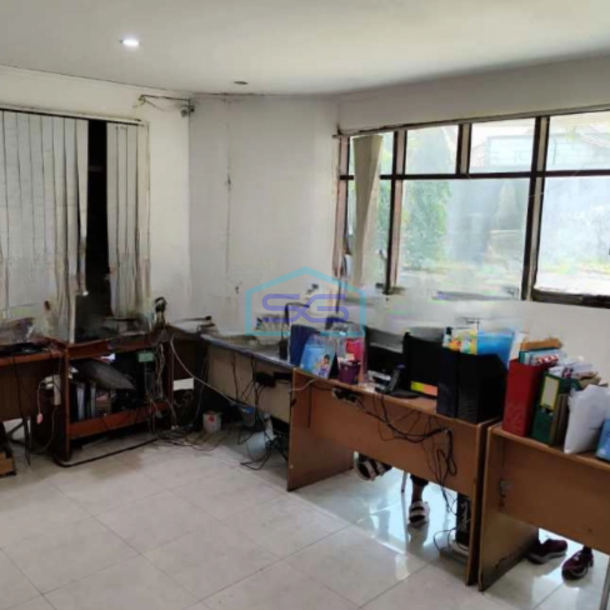 Dijual Gudang Ada Kantor dan Lift Barang Luas Bangunan  3272 m² Lokasi Waru Sidoarjo-3