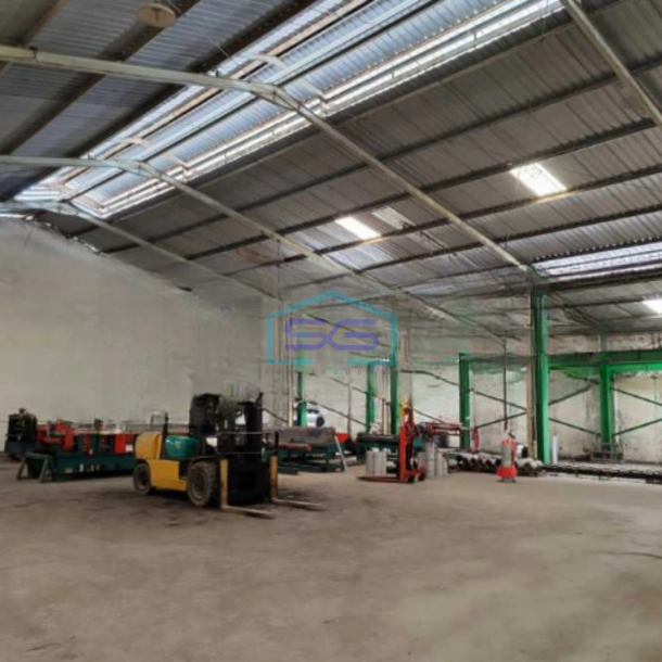 Dijual Gudang Ada Kantor dan Lift Barang Luas Bangunan  3272 m² Lokasi Waru Sidoarjo-2