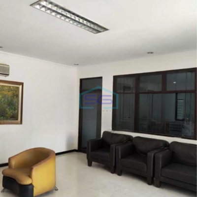 Dijual Gudang Ada Kantor dan Lift Barang Luas Bangunan  3272 m² Lokasi Waru Sidoarjo