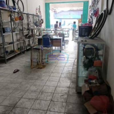 Dijual Cepat Ruko Luas Bangunan  128 m²  Lokasi Bebas Banjir di Surabaya