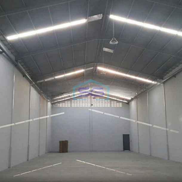 Dijual Gudang Lokasi Bebas Banjir di Waru Sidoarjo Luas Tanah  841 m²-1