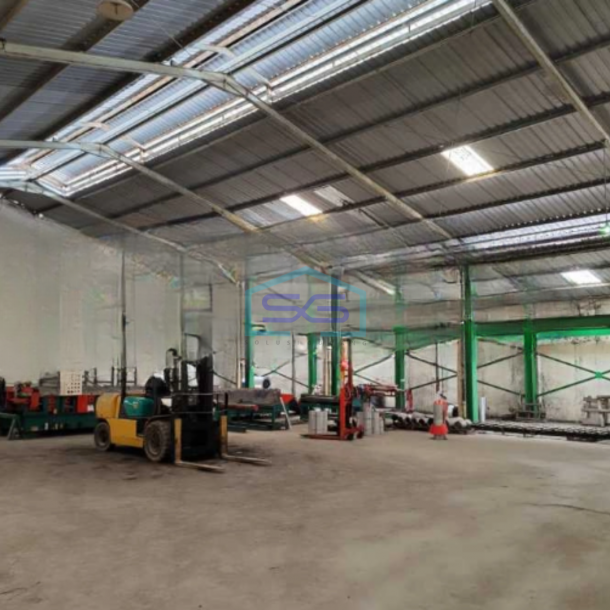 Dijual Gudang Ada Kantor dan Lift Barang Luas Bangunan  3272 m² di Waru Sidoarjo-3