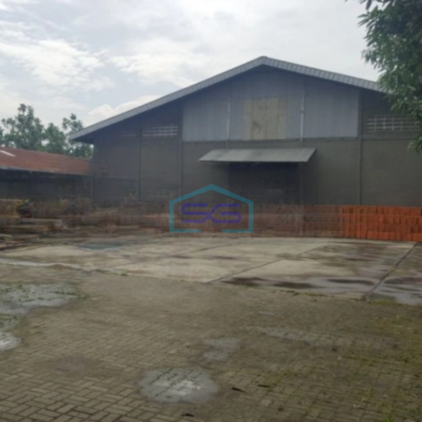Dijual Gudang Luas Bangunan  8000 m² di Gresik Jawa Timur-2