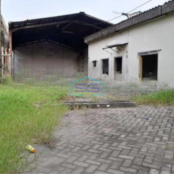 Dijual Gudang Luas Bangunan  2000 m² di Sukomanunggal Surabaya-1