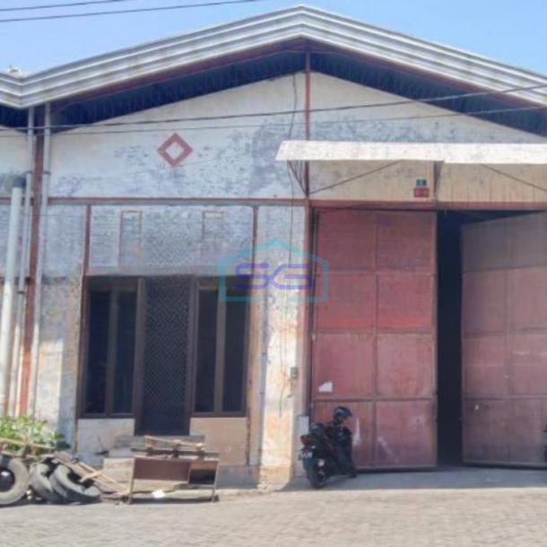 Disewakan Gudang Murah Luas Bangunan 360 m² di Margomulyo Surabaya-1
