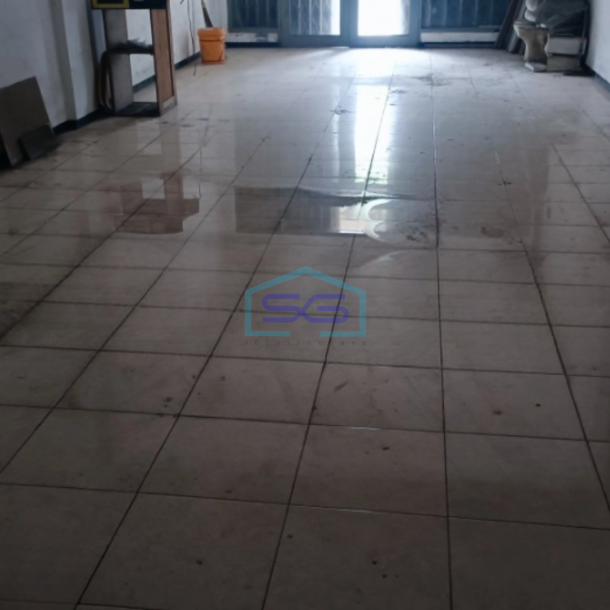 Dijual Ruko 3 Lantai Luas Bangunan  216 m² di Rungkut Surabaya-3