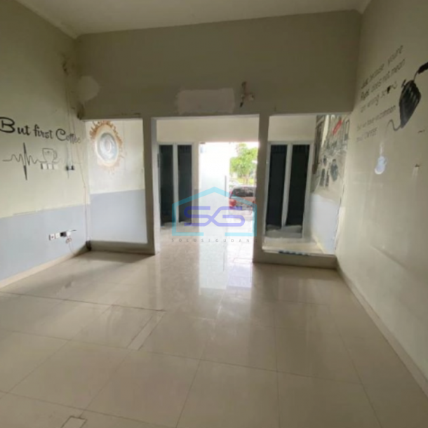 Disewakan Ruko Luas Bangunan 159 m2 Di Grand Wisata, Bekasi-1