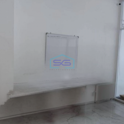 Dijual Kantor Lokasi Strategis Luas Tanah 136 m² di Central Park Jakarta Barat