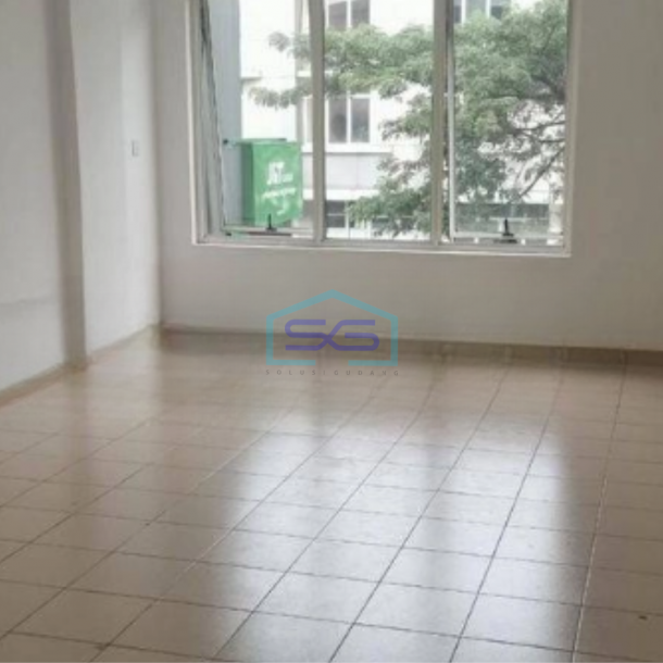 Disewakan Ruko 3 Lantai Luas Bangunan  195 m² di Alam Sutera Tangerang-2