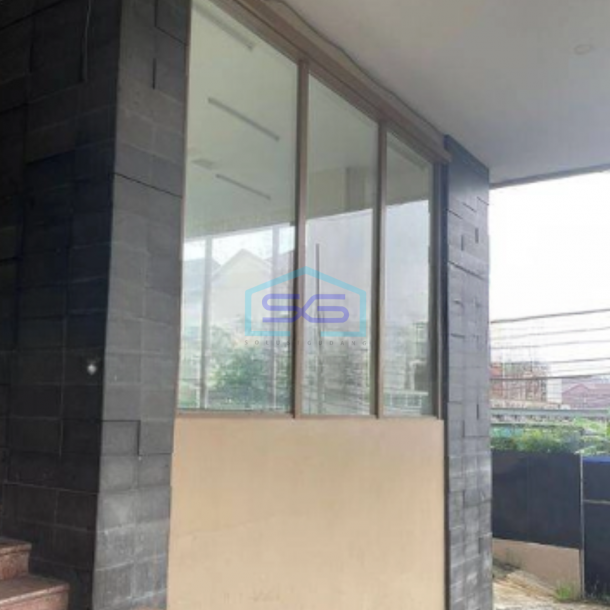 Disewakan Gudang di Pantai Mutiara Jakarta Utara Luas Tanah  1100 m²-1