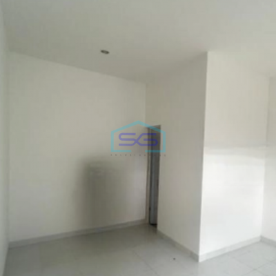 Dijual Gudang Luas Bangunan  630 m² Lokasi Bebas Banjir di Cipondoh Tangerang