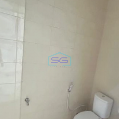 Dijual Gudang Luas Bangunan  630 m² Lokasi Bebas Banjir di Cipondoh Tangerang