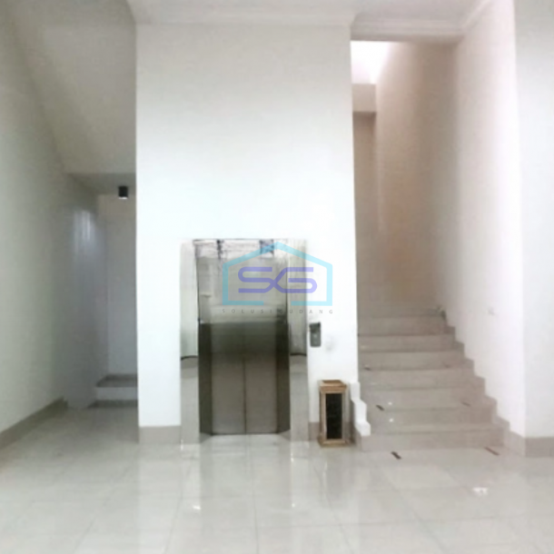 Dijual Ruang Usaha Luas Bangunan  1528 m² Lokasi Bebas Banjir di Tanah Abang Jakarta Pusat-1