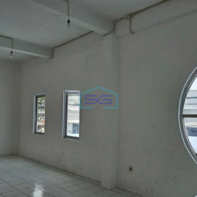 Dijual Gudang Ada Kantor Luas Tanah  330 m²  di Pantai Indah Kapuk Jakarta Utara