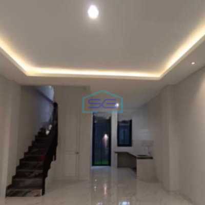 Dijual Ruko 3 Lantai Luas Bangunan 200 m²  Lokasi Bebas Banjir di Jelambar Jakarta Barat