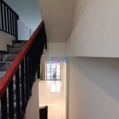 Dijual Ruko 3 Lantai Luas Bangunan 200 m²  Lokasi Bebas Banjir di Jelambar Jakarta Barat