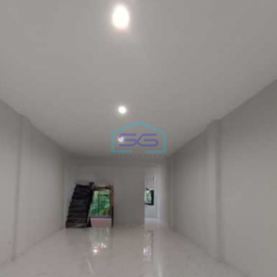 Dijual Ruko 3 Lantai Luas Bangunan 200 m²  Lokasi Bebas Banjir di Jelambar Jakarta Barat