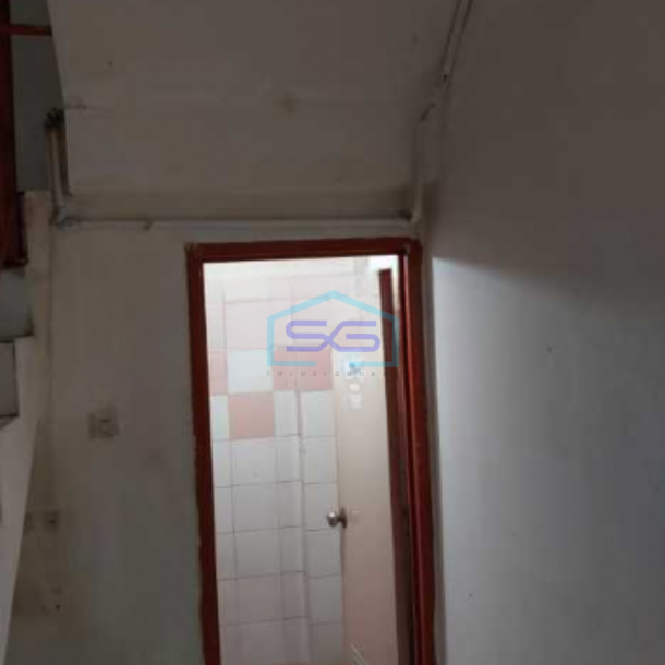 Dijual Ruko 3 Lantai Luas Bangunan  182 m² Lokasi Bebas Banjir di Jakarta Utara-1