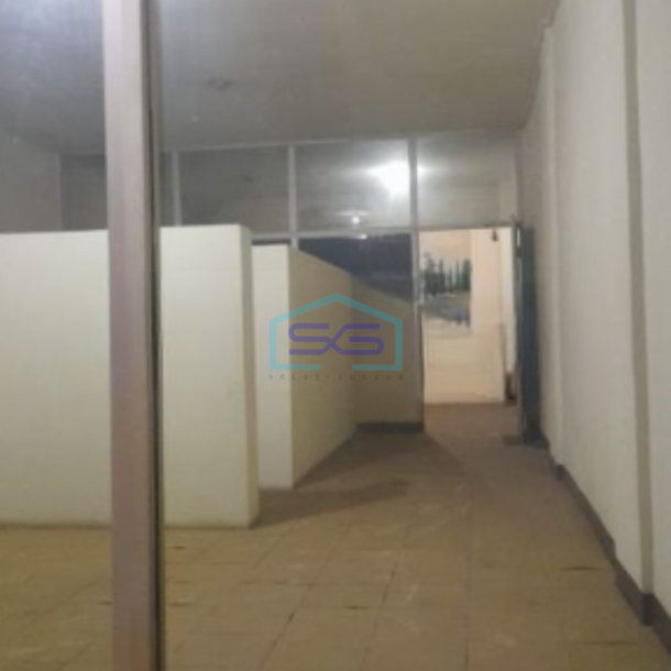 Dijual Ruko Lokasi Pinggir Jalan di Jakarta Pusat Luas Tanah 115 m²-1