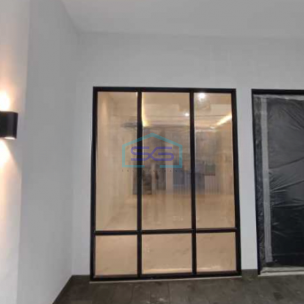 Dijual Ruko 3 Lantai Luas Bangunan 200 m² di Jelambar Jakarta Barat-3