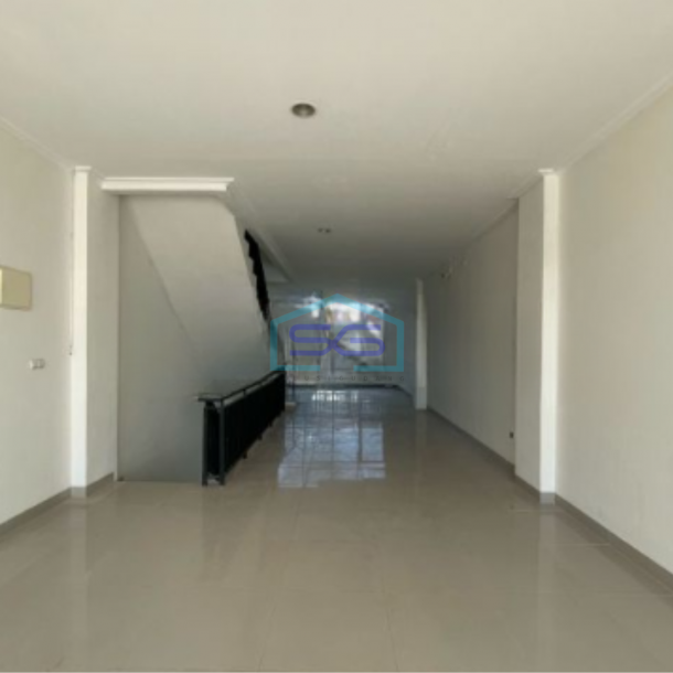 Disewakan Ruko Luas Bangunan 337 m²  di Golf Island Jakarta Utara-1