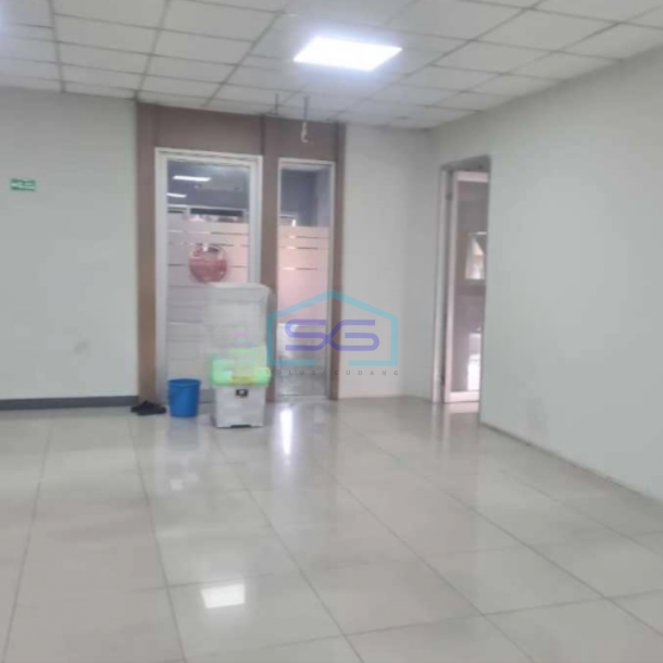 Disewakan Gudang Luas Bangunan 2320 m² Lokasi Bebas Banjir di Karawaci Tangerang-1