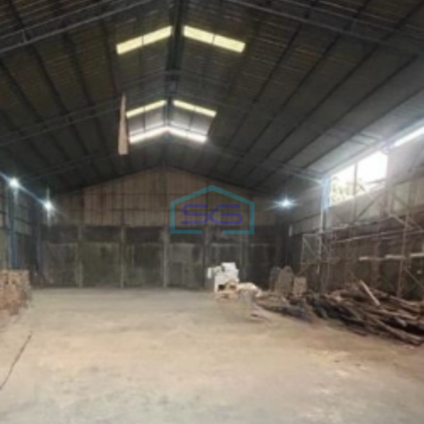 Disewakan Gudang Luas Bangunan  1500 m² di Cipondoh Tangerang-1