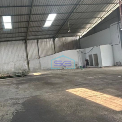 Disewakan Gudang Bisa Masuk Container Luas Bangunan 650 m² Lokasi Bebas Banjir di Tangerang
