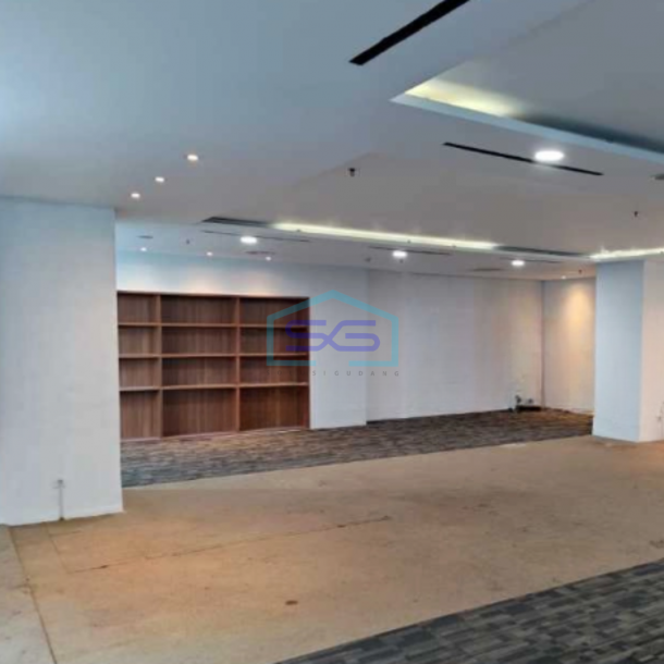 Disewakan Ruang Usaha Lokasi Bebas Banjir Luas Bangunan  514 m² di Jakarta Utara-1