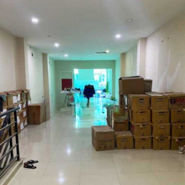 Disewakan Ruko Luas Tanah  150 m² di Muara Karang Jakarta Utara-1