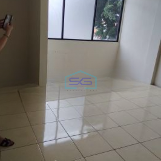 Dijual Ruko 3 Lantai di Pinggir Jalan Cengkareng Jakarta Barat Luas Bangunan  150 m²-2