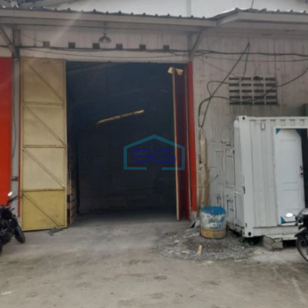 Disewakan Gudang Akses Container 20 Feet Luas Tanah 360 m² di Cipondoh Tangerang-1