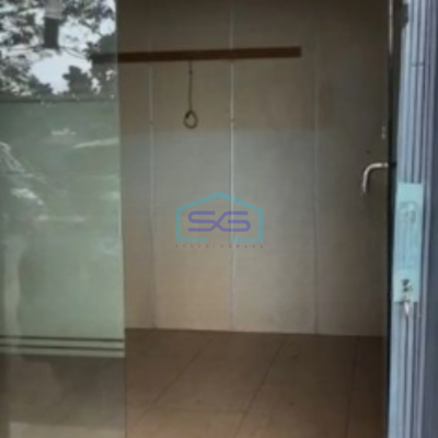 Dijual Cepat Ruko 3 Lantai Luas Bangunan  160 m² di Taman Palem Jakarta Barat