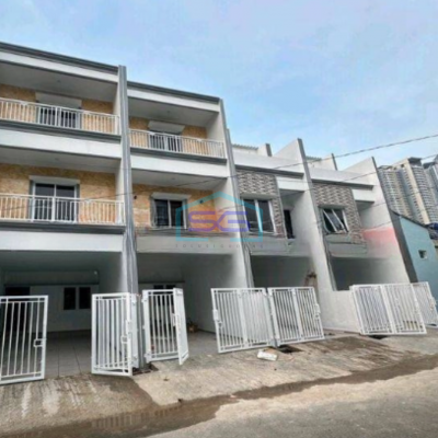 Dijual Ruko 3 Lantai di Tanjung Duren Jakarta Barat Luas Bangunan  168 m²