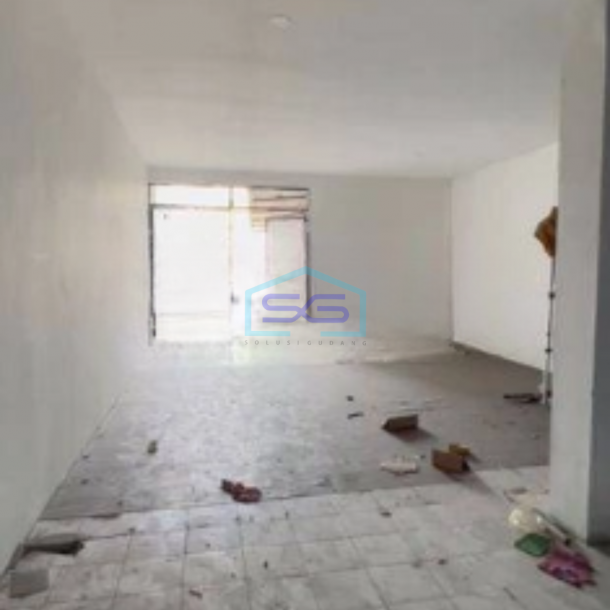 Disewakan Gudang Lokasi Pinggir Jalan Pesanggrahan Jakarta Selatan Luas Bangunan 400 m²-1