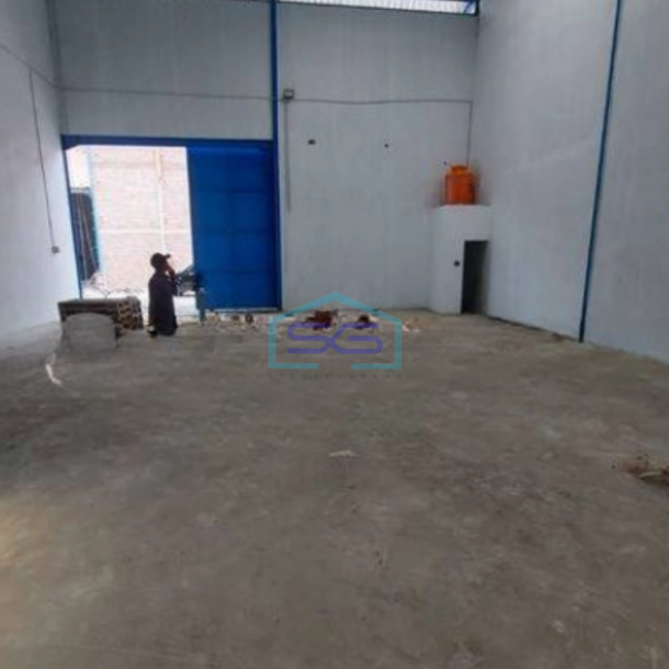 Disewakan Gudang Siap Pakai di Daan Mogot Luas Tanah 400 m²-1