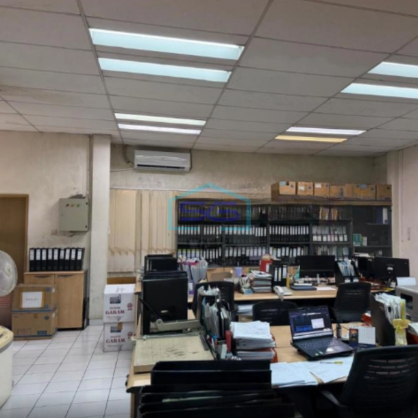 Dijual Gudang atau Pabrik di Bizpark Jababeka Bekasi Luas Tanah 642m2-2