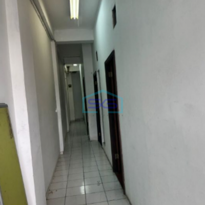 Disewakan Ruko 3 Lantai di Radin Inten Duren Sawit Jakarta Timur Luas 60m2