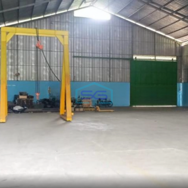 Disewakan Gudang Bagus LB 700m2 Akses Kontainer 40 Ft di Jln Ry Narogong Bekasi-3